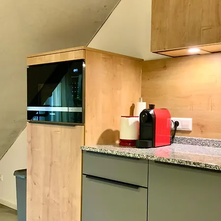 Ferienwohnung Waterfront - Urbane Eleganz Am Bachufer Villach Exterior foto