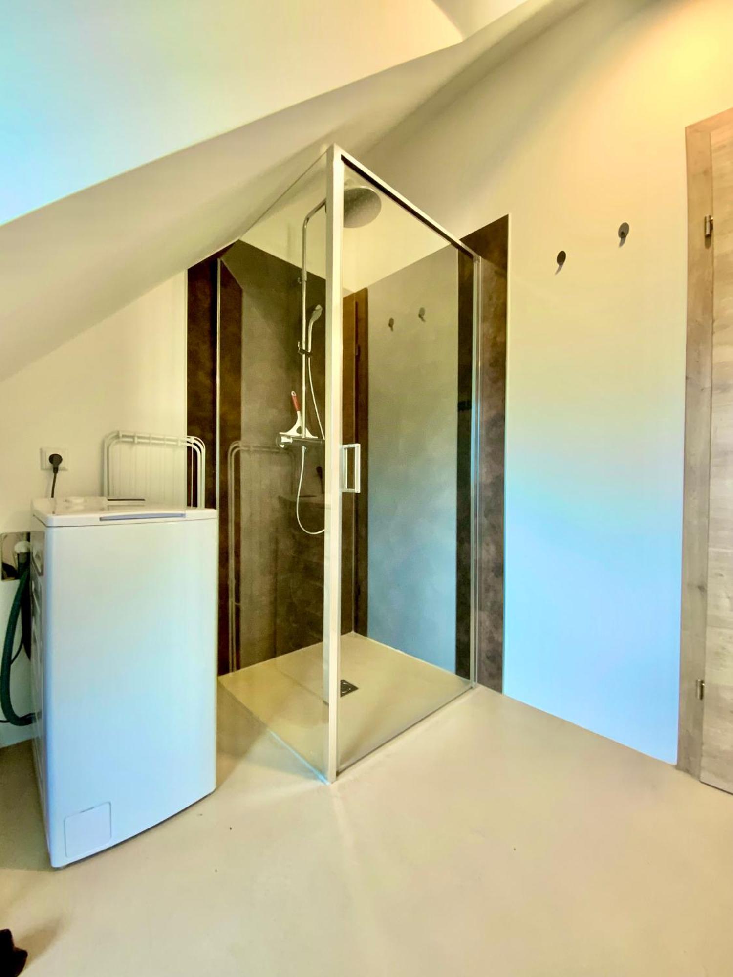 Waterfront - Urbane Eleganz Am Bachufer Apartment Villach